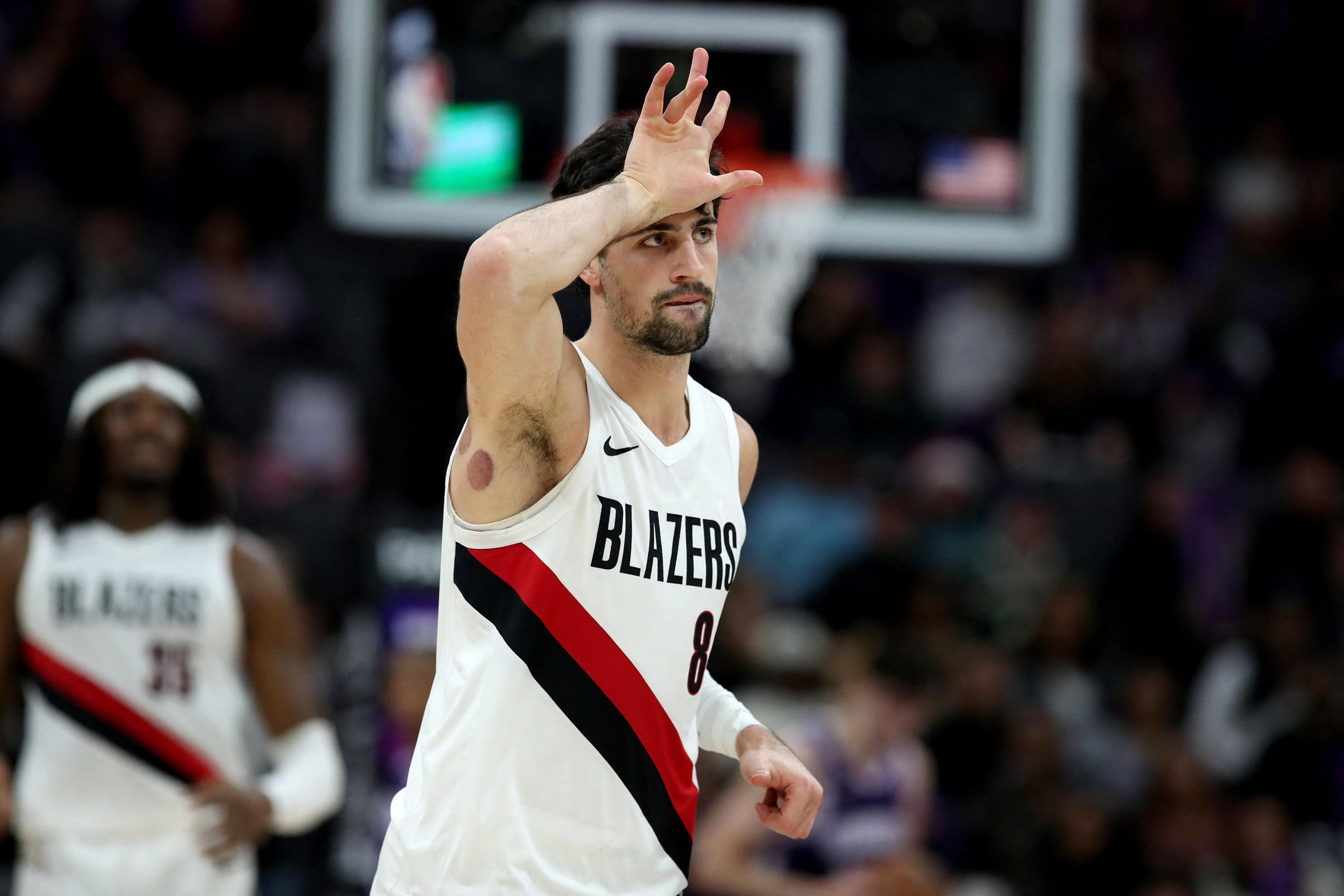 2025-12-21T061205Z_1583064892_MT1USATODAY27863317_RTRMADP_3_NBA-PORTLAND-TRAIL-BLAZERS-AT-SACRAMENTO-KINGS_2025_12_30_16_24_32